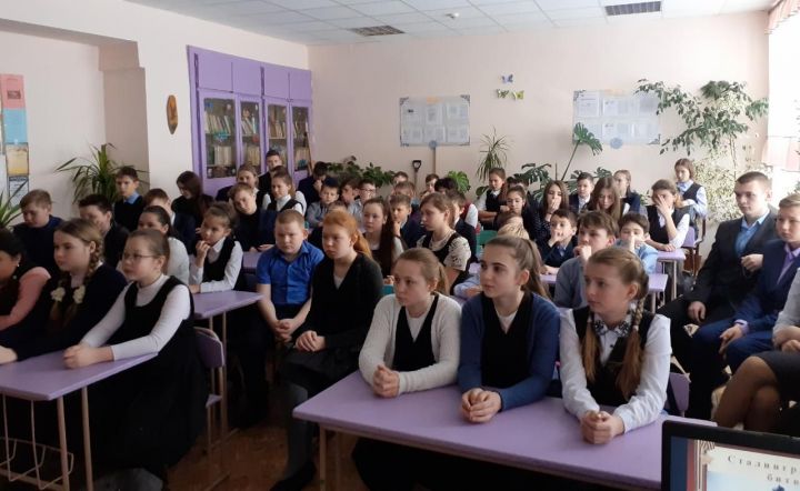 Школьники Лаишевского района увидели кинохронику Сталинградской битвы