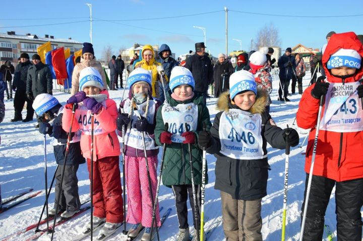 Первыми вышли на лыжню дети Лаишевского района