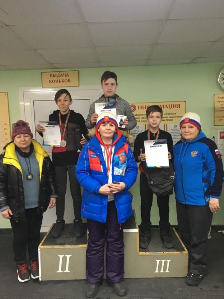 Конькобежцы Лаишевского района завоевывают призовые медали