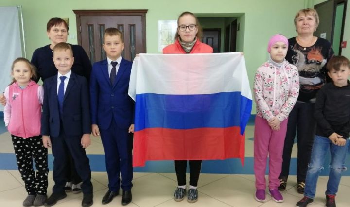 Как в Лаишевском районе отметили День российского флага