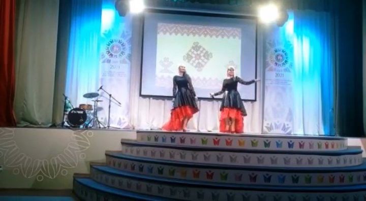 Елена Макарова и Эля Савельева с успехом выступили в Доме дружбы народов РТ