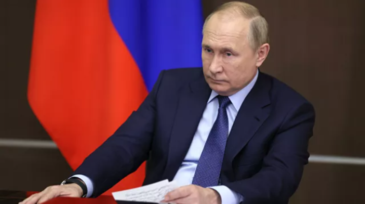 ​​​​​​​Президент России заявил о соблюдении мер по борьбе с COVID-19 в новогодние праздники