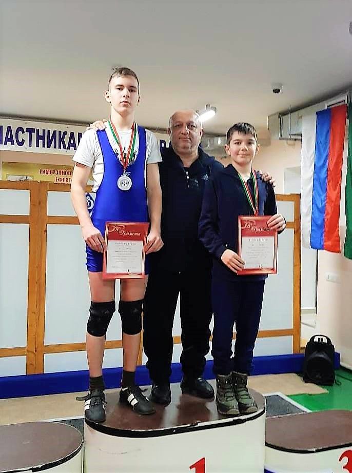 Лаишевские тяжелоатлеты на Первенстве Татарстана показали достойные результаты