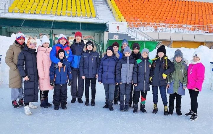 Лаишевские конькобежцы привезли из Казани 4 медали