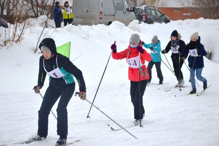 Лыжные гонки сплотили спортсменов Лаишевского района разных возрастов