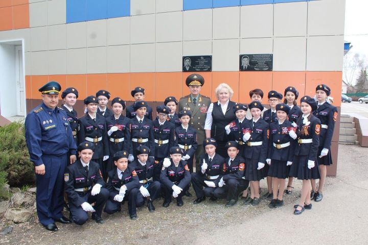 Ученики одной из школ Лаишевского района вступили в ряды юнармейцев