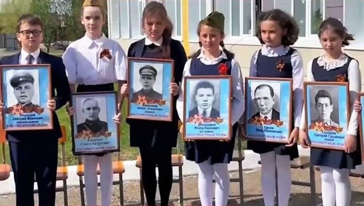 Сокуровская школа отметила День Победы митингом и красивым представлением