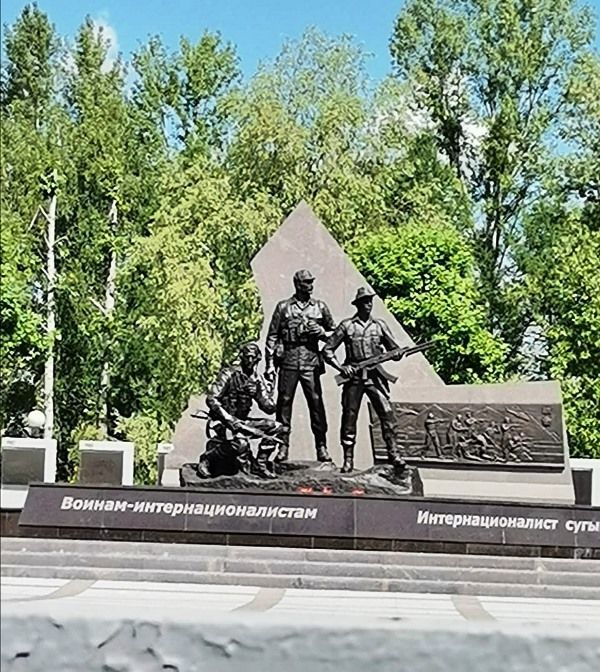 В Казань на открытие памятника воинам-интернационалистам был приглашен старейший десантник Павел Клетнев