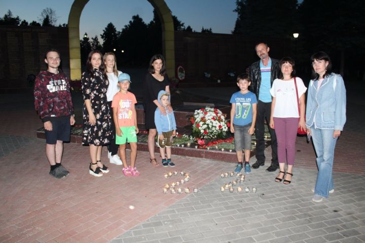 В лаишевском парке Победы зажгли «Свечу памяти»