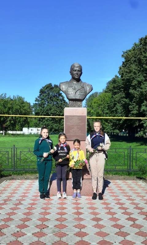 В Атабаево почтили память Героя России Марата Ахметшина, который погиб в Сирии 5 лет назад