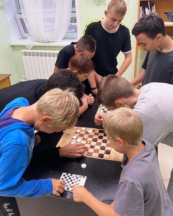 Шахматно-шашечный турнир в Рождественском доме культуры вызвал интерес школьников