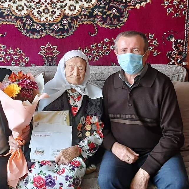 С 90-летием поздравили труженицу тыла Кашифу Садиковну Садикову