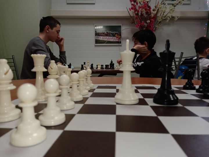 В спортивно-оздоровительном комплексе "Кама" состоялся традиционный Новогодний шахматный турнир