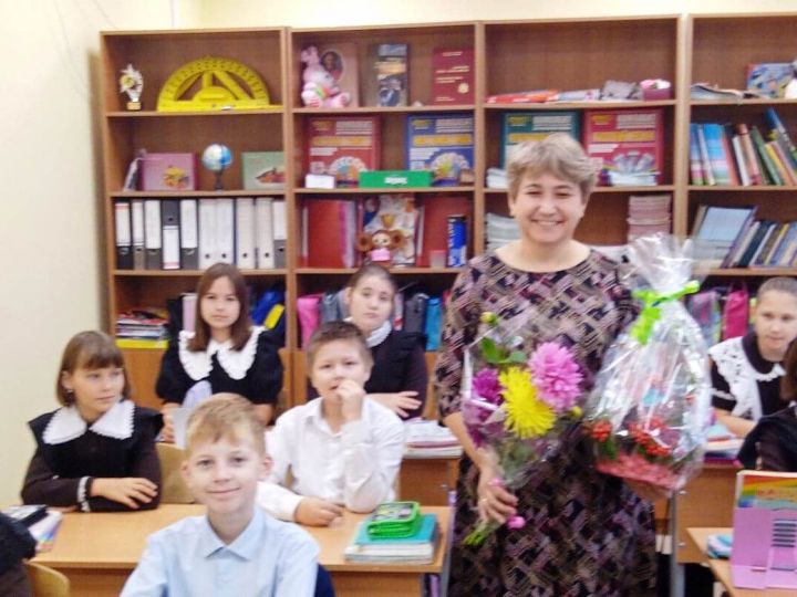 В Лаишевском районе поздравляют учителей с профессиональным праздником