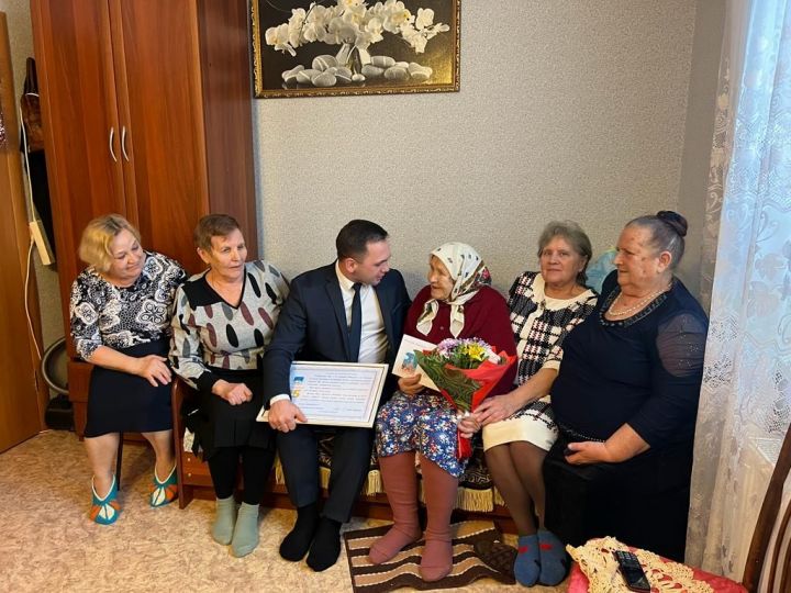 95 лет отметила Клавдия Егоровна Тимочкина -  труженик тыла, жительница села Усады