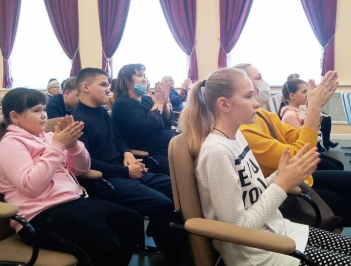 Студенты казанской консерватории приоткрыли для лаишевских зрителей  удивительный мир музыки