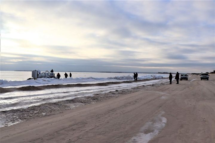 Чем опасен выход на весенний лед рассказали сотрудники ГИМС Лаишевского района