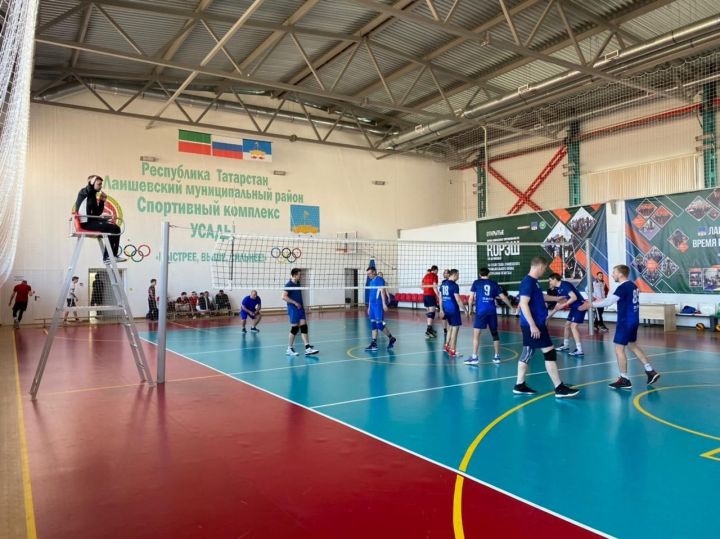 В Лаишевском районе идут соревнования по волейболу, посвященные Дню Победы