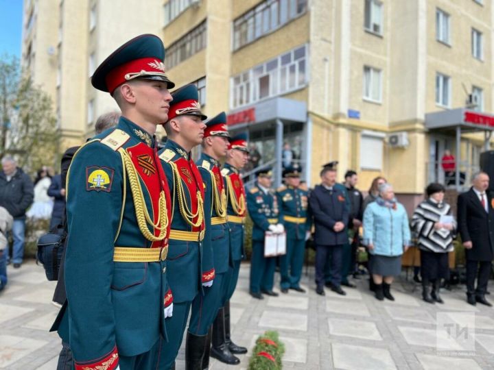 В Казани почтили память танкистов, погибших в годы Великой Отечественной войны и в горячих точках