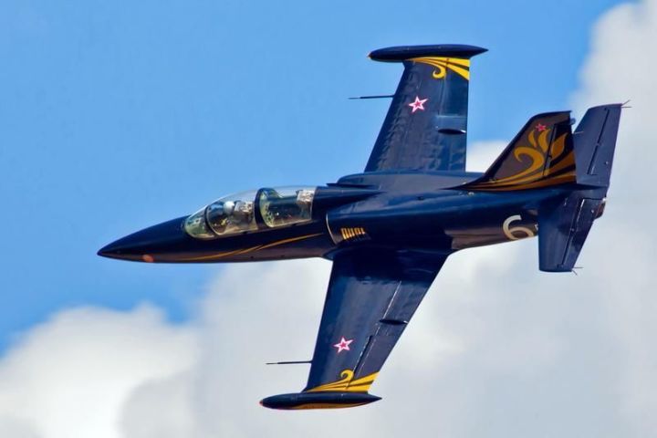 В небе над Лаишево 9 мая  высший пилотаж покажет истребитель Л-39