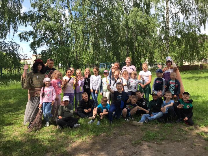 Дети одного из пришкольных лагерей Лаишева побывали в сказке