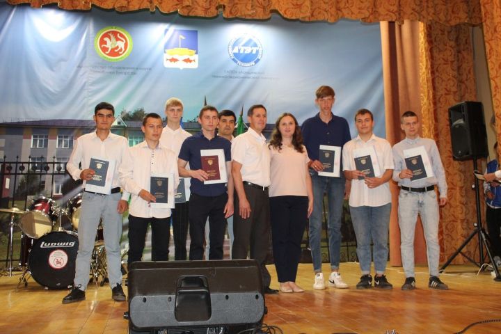 Студенты Лаишевского техникума получили дипломы