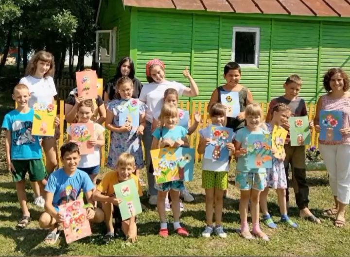 Воспитанников Лаишевского детского дома навестили благотворители из Москвы