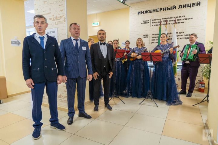 Единый день голосования в Татарстане начался с исполнения гимнов России и Татарстана