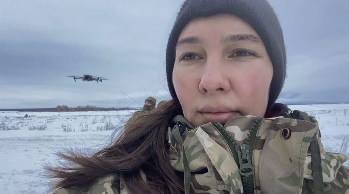 Она мечтает дождаться возвращения наших ребят и написать об этой встрече