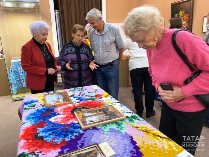 Пенсионеры Татарстана показали свое творчество на выставке изделий мастеров
