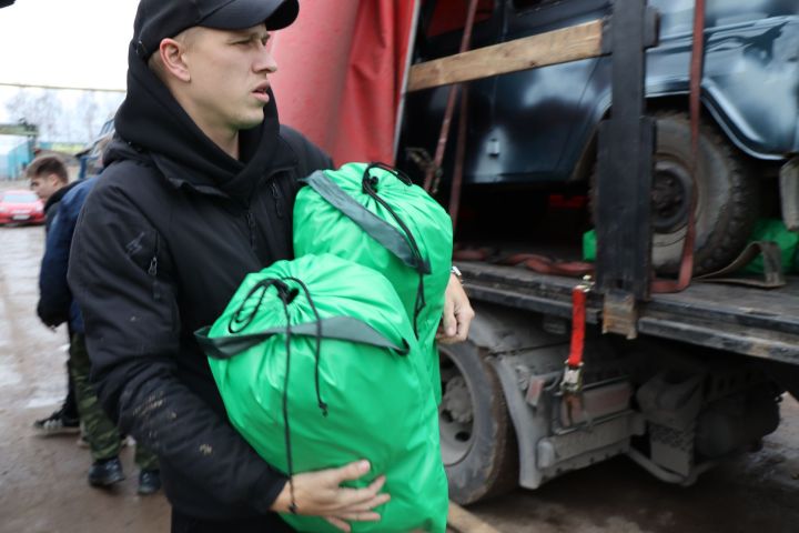 Сегодня в Лаишево прошла загрузка гуманитарной помощи для отправки в зону СВО