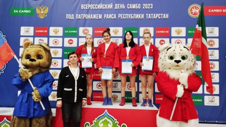 Лаишевские самбисты вошли в тройку лучших борцов Татарстана