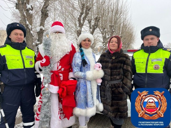 Добросовестных водителей в новогоднюю ночь ждет сюрприз от автоинспекторов Татарстана