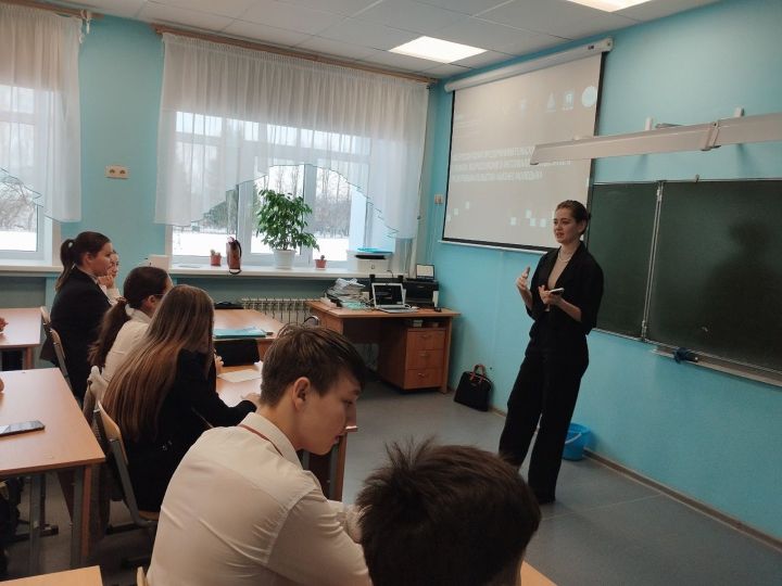 «Движение Первых» учит молодое поколение финансовой грамотности