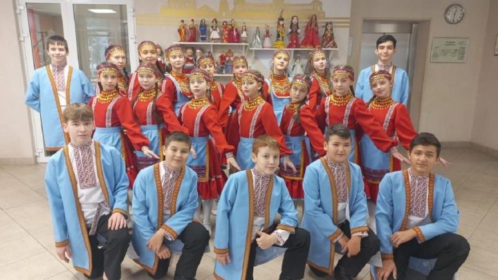Лаишевские танцоры стали первыми на фестивале «Марийская радуга»
