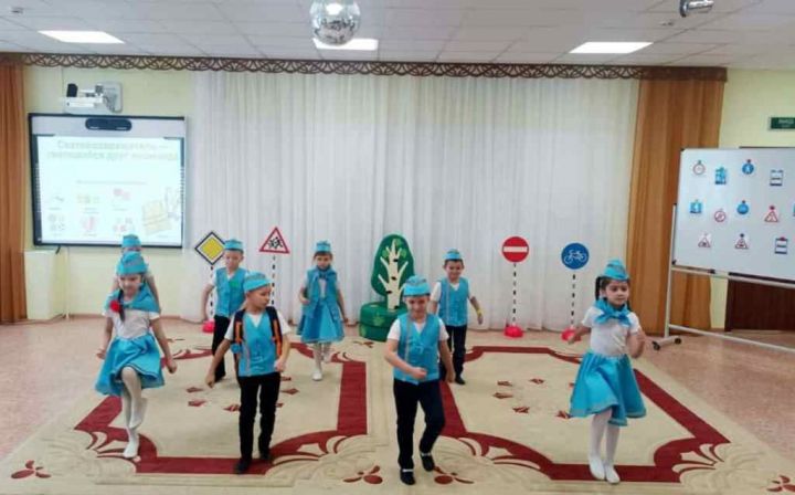 В Столбище малышам рассказали о разных видах фликеров