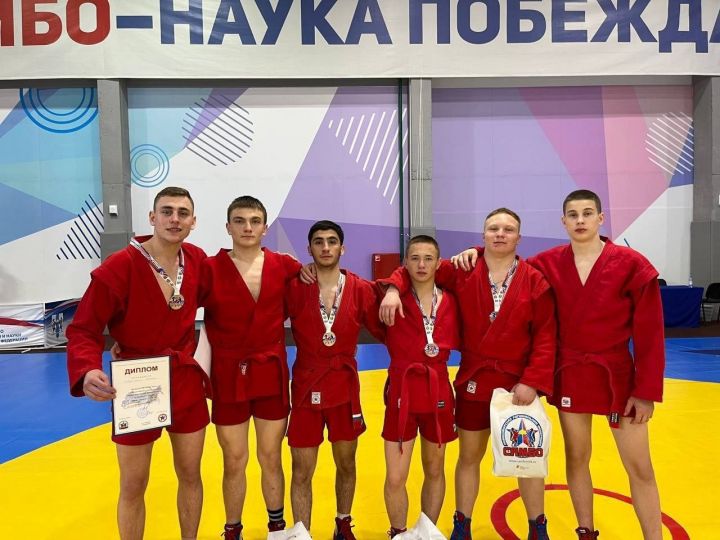 Лаишевские самбисты успешно выступили на Кубке мэра Новосибирска