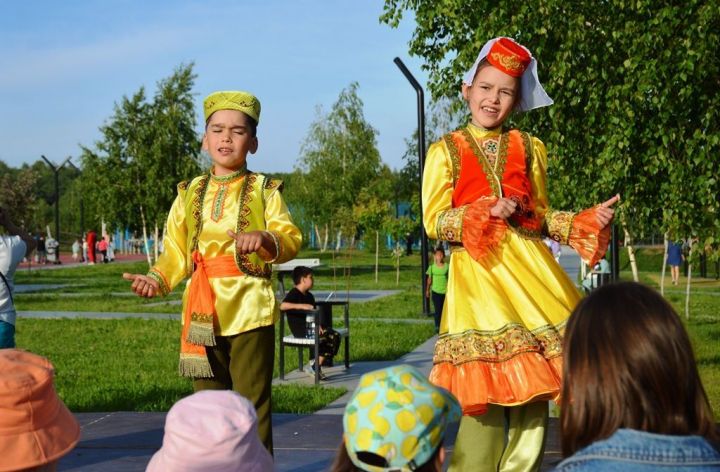 Яркие концертные номера на празднике в День защиты детей в Лаишево
