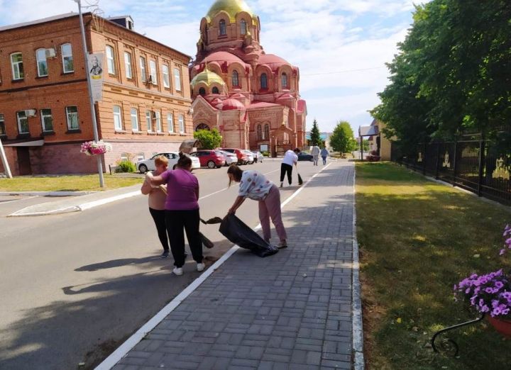 Экологические субботники делают город чище и уютнее