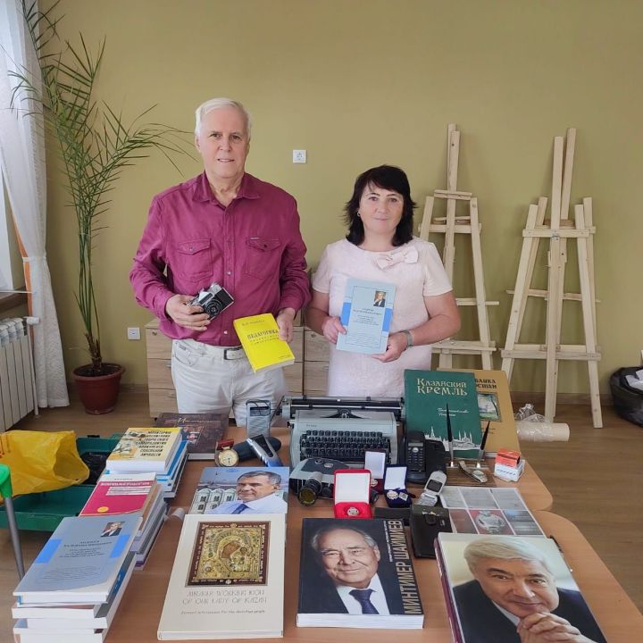 Музею Лаишевского края семья Андреевых передала книги академика Валентина Андреева