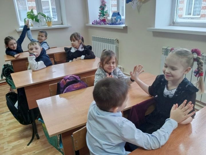 Первоклассники Лаишевской школы № 3 учились делать добрые дела