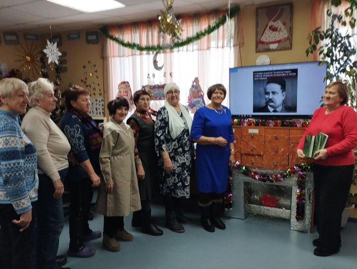 Читателей Лаишевского района познакомили с выставкой «Жизнь, посвященная народу»