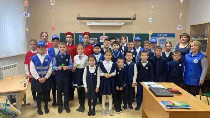 Фликерларны үз кулларың белән ясау буенча Ташкирмән мәктәбендә мастер-класс үткәрелде