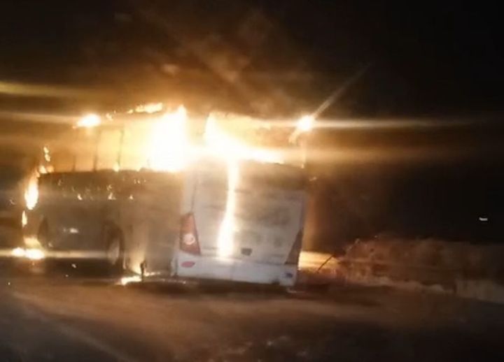 Горит автобус на трассе М7 «Волга»