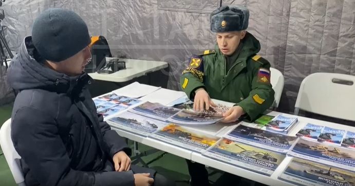 О военной службе по контракту рассказали на фестивале «Кыш Батыр» в Казани