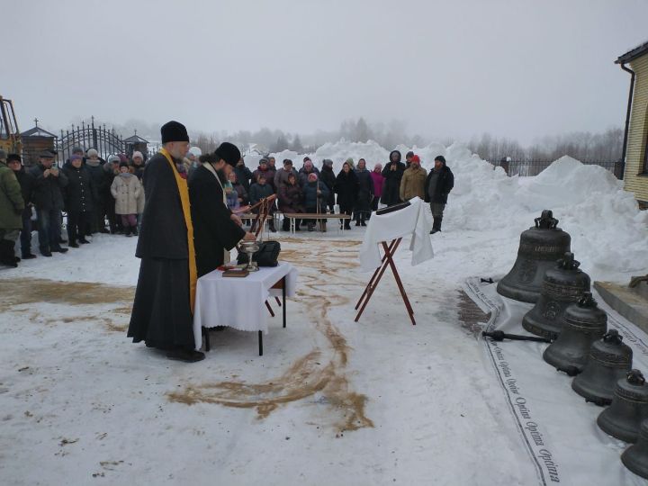 Первые звуки колокола Благовеста раздаются в селе Среднее Девятово Лаишевского района Татарстана