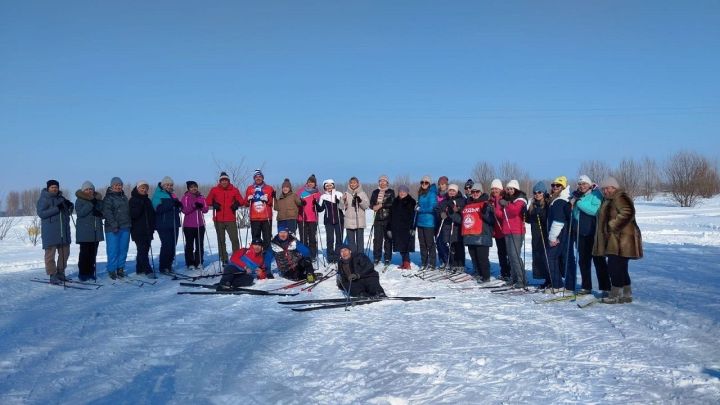 Педагоги Лаишевского района определили быстрейших лыжников