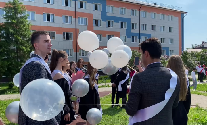 Сегодня прозвенит последний звонок для выпускников Лаишевского технико-экономического техникума