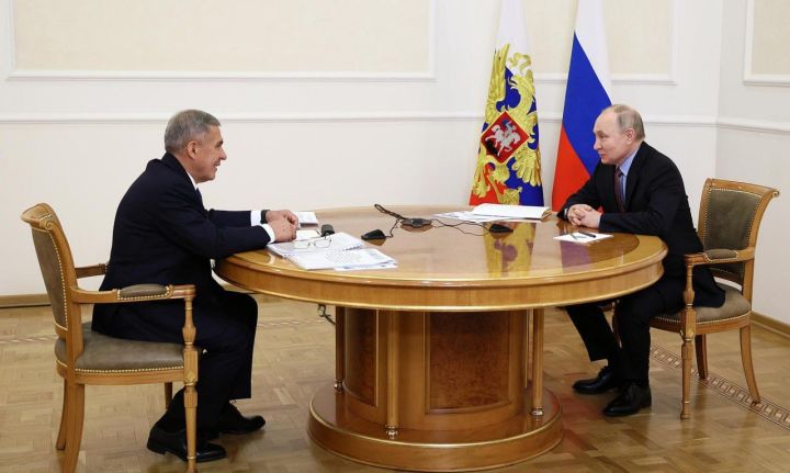 Владимир Путин объявил благодарность Рустаму Минниханову