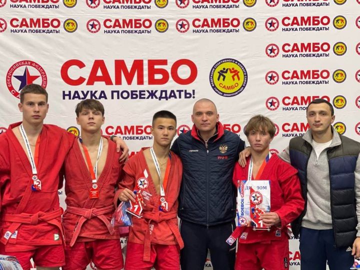 Татарстан җыелма командасы самбо буенча ярышларда уңышлы чыгыш ясады